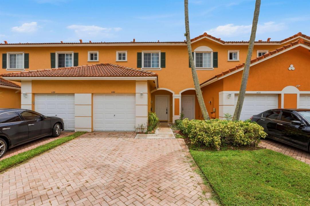 460 PRINCESS Drive, Margate, Florida 33068, USA