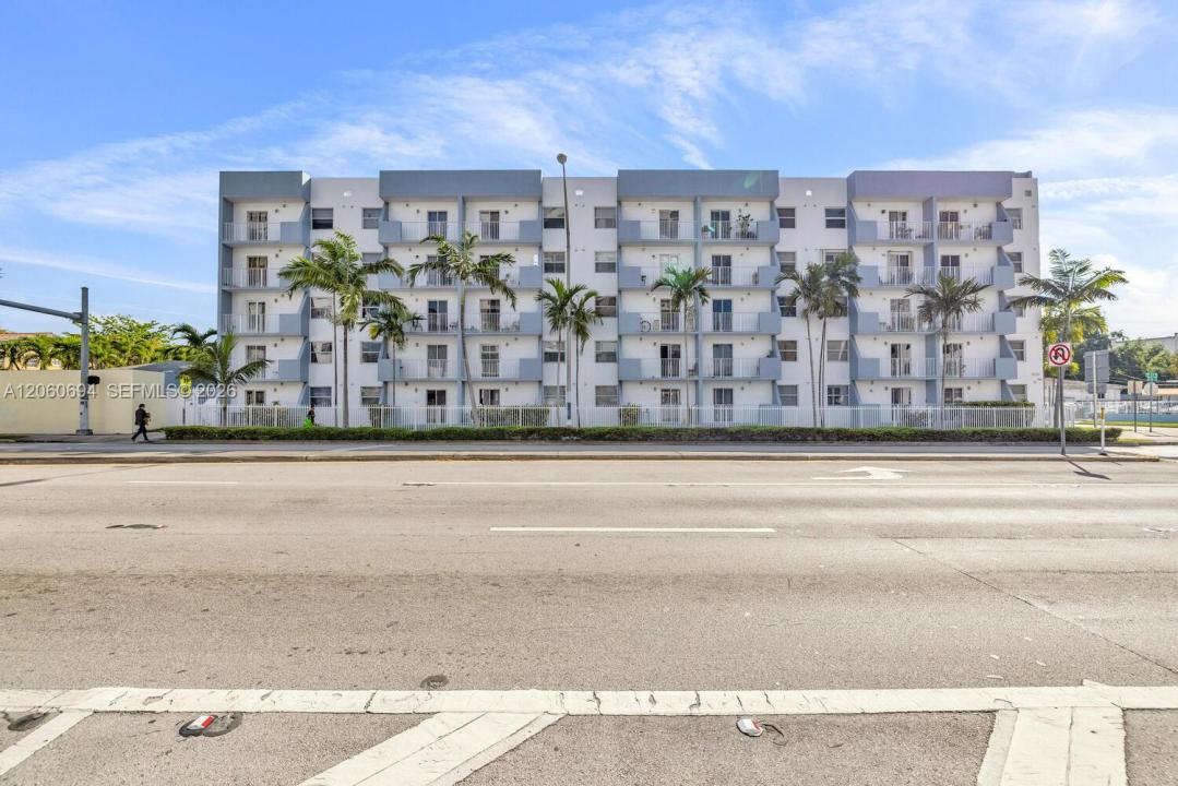2575 SW 27th Ave 111, Miami, Floride 33133, États-Unis