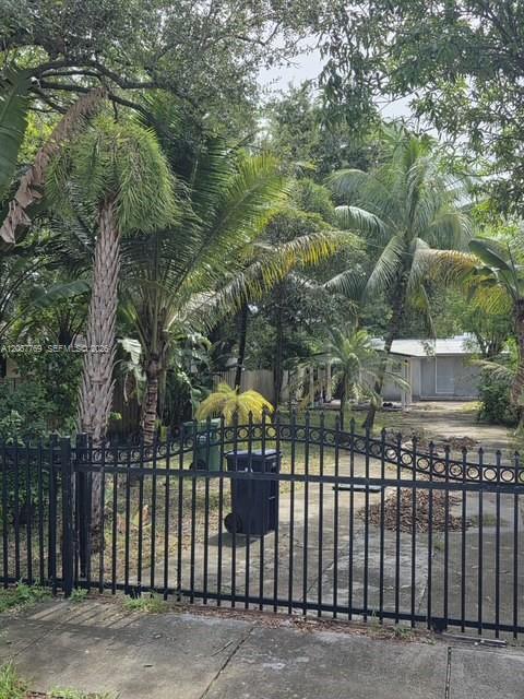 9407 NW 4th Ave, Miami, Florida 33150, Stati Uniti