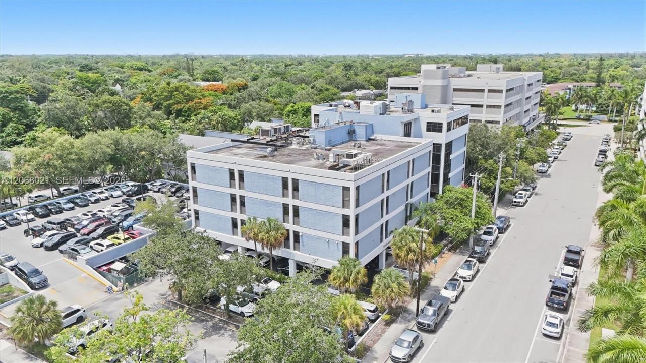 7330 SW 62nd Pl 320A, South Miami, Florida 33143, Stati Uniti