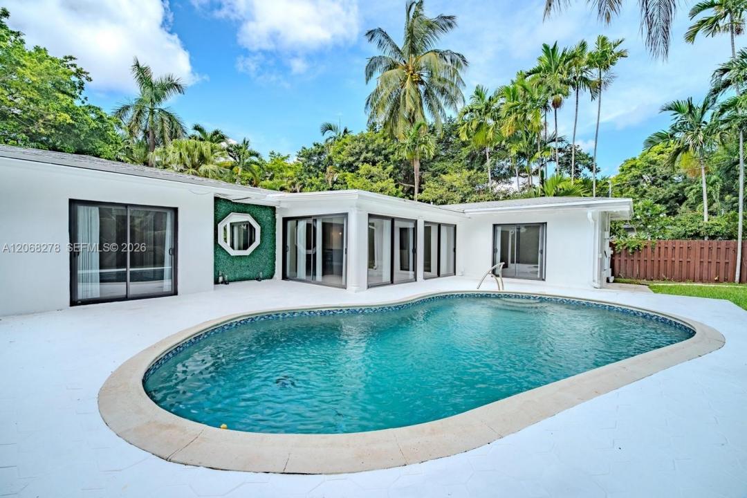 1825 Alamanda Dr, North Miami, Floride 33181, États-Unis