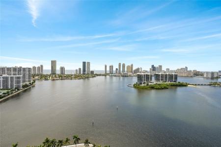 3370 Hidden Bay Dr 2813, Aventura, Florida 33180, USA