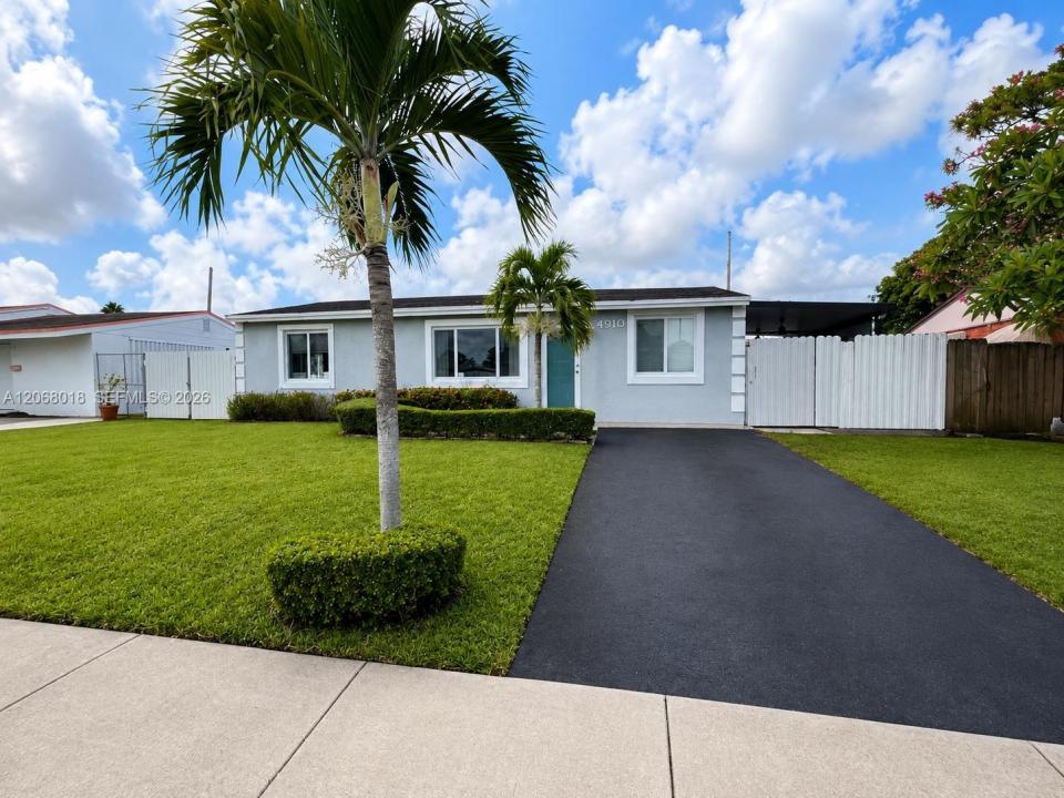 4910 SW 16th St, Fort Lauderdale, Florida 33317, USA