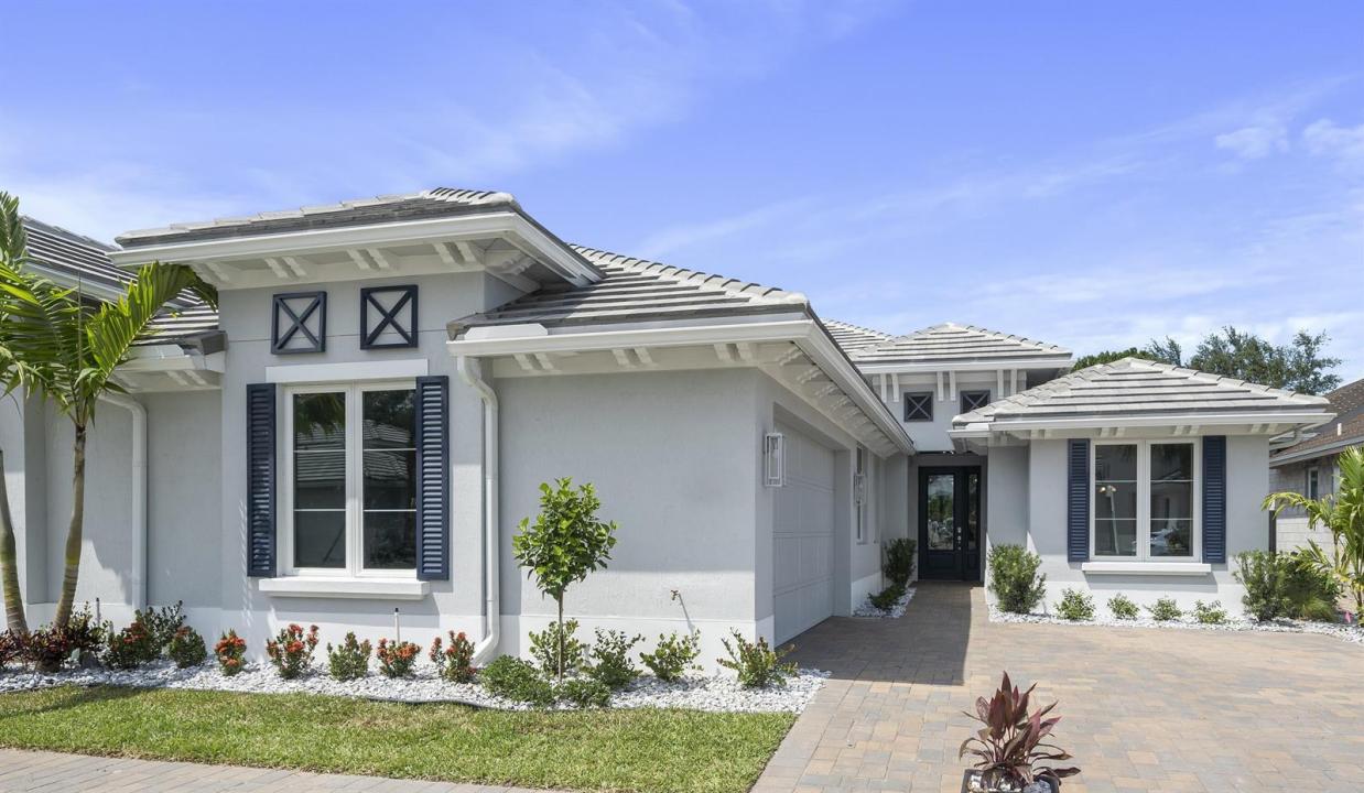 1976 FROSTED TURQUOISE Way, Vero Beach, Florida 32963, USA