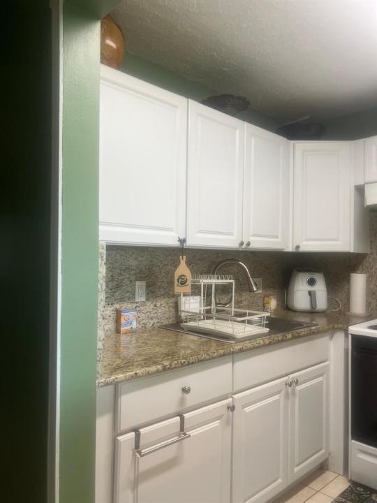 102 SHEFFIELD E 102, West Palm Beach, Florida 33417, USA