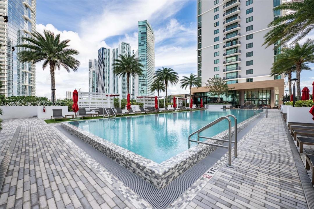 650 NE 2nd Ave 4305, Miami, Florida 33132, Stati Uniti