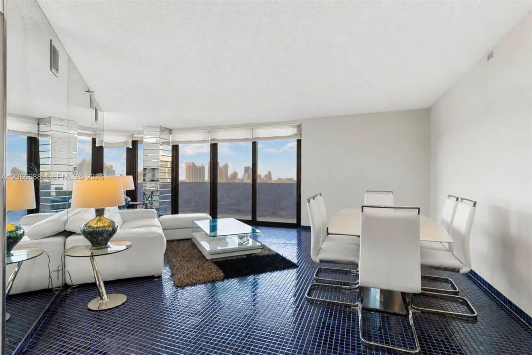 19667 Turnberry Way 27-B, Aventura, Florida 33180, Stati Uniti