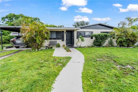 1365 NW 192nd Ter, Miami Gardens, Florida 33169, USA