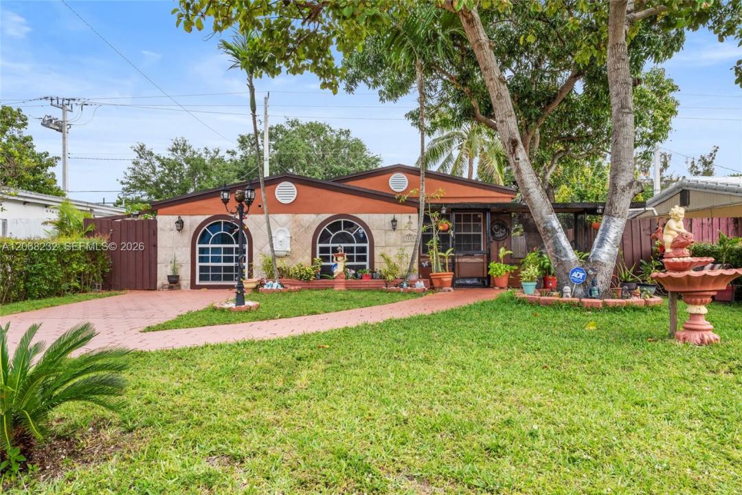 1223 NE 182nd St, North Miami Beach, Floride 33162, États-Unis