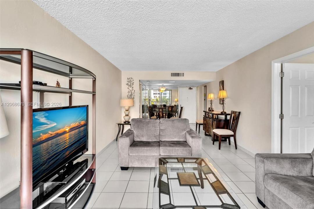 9273 Collins Ave 308, Surfside, Флорида 33154, Соединенные Штаты