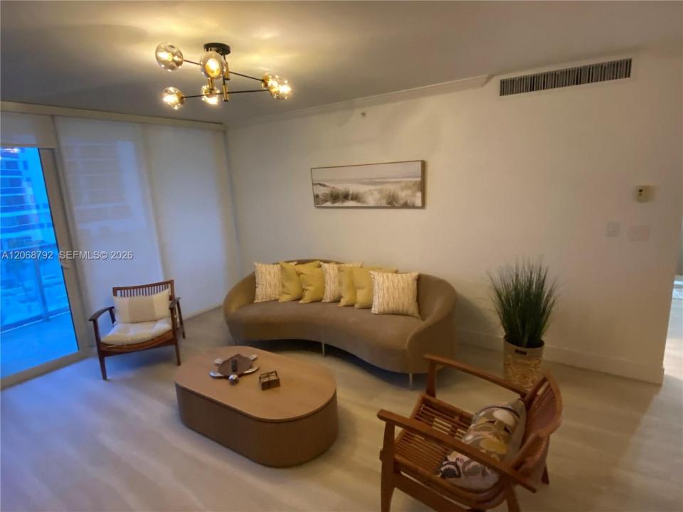 2501 S Ocean Dr REMODELED 614, Hollywood, Flórida 33019, Estados Unidos