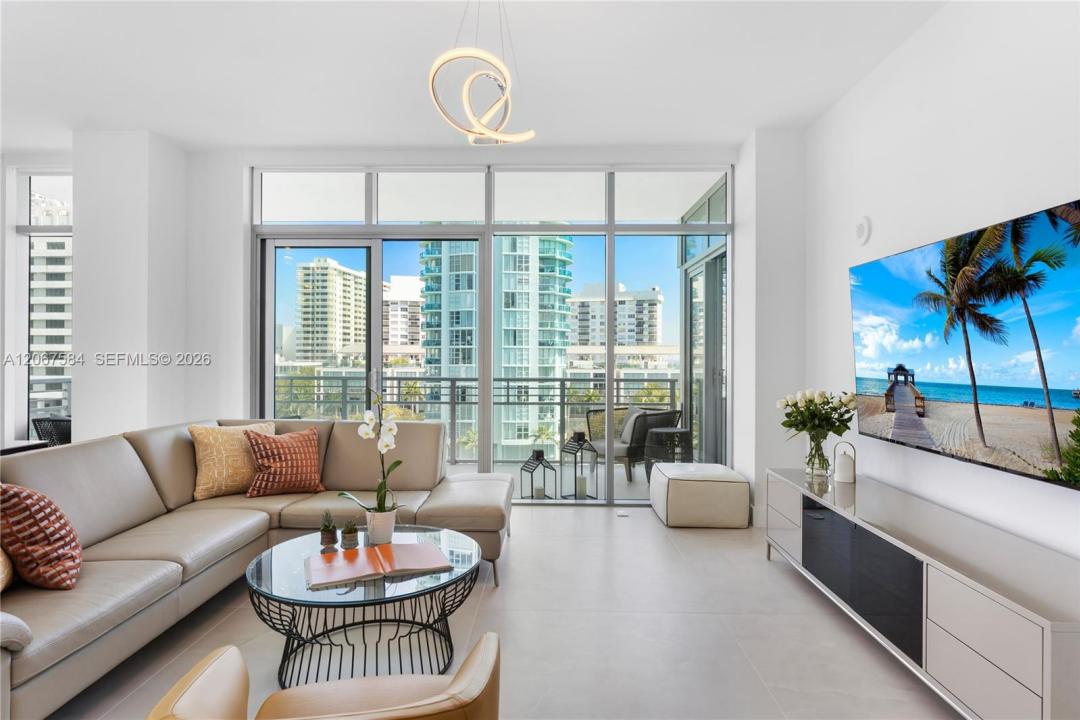 6101 Aqua Ave 703, Miami Beach, Floride 33141, États-Unis