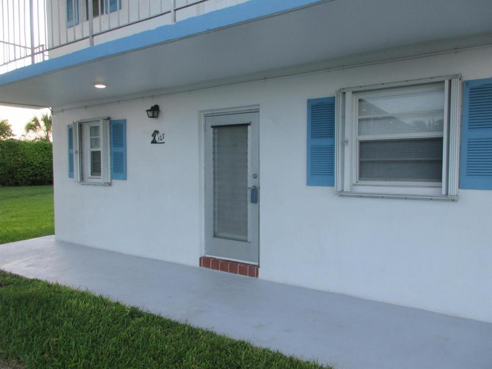 1115 LAKE Terrace 107, Boynton Beach, Florida 33426, USA