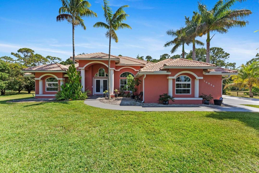 14844 Tangerine Boulevard, Florida 33470, USA