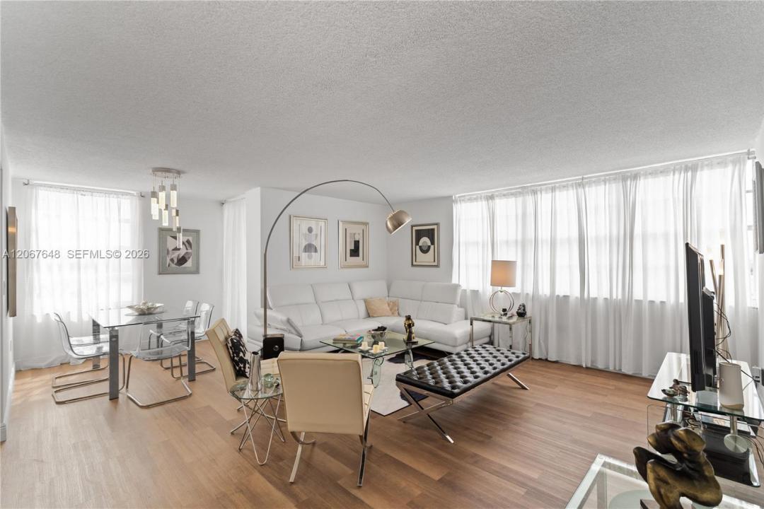 1301 NE Miami Gardens Dr 1515W, Miami, Floride 33179, États-Unis