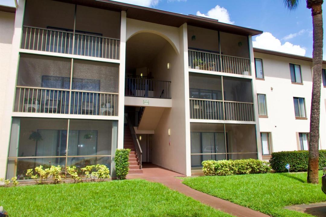 208 FOXTAIL Drive D2, Floride 33415, États-Unis