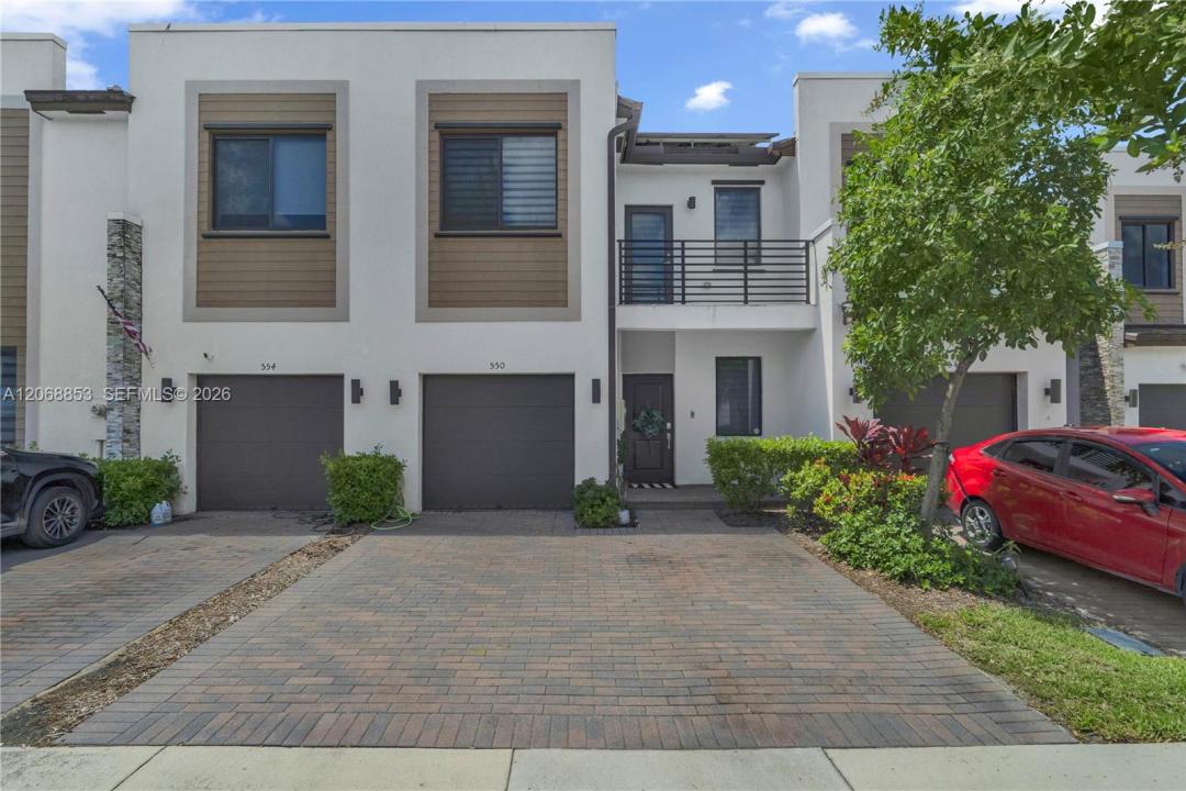 550 NE 207th St, Miami, Floride 33179, États-Unis