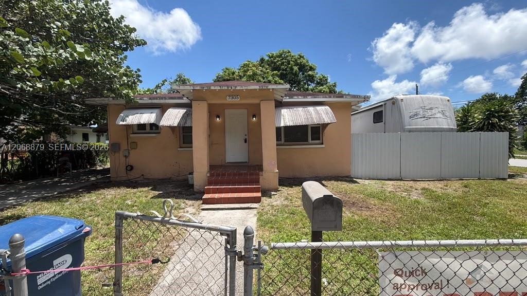 7305 NW 17th Ct ., Miami, Florida 33147, USA