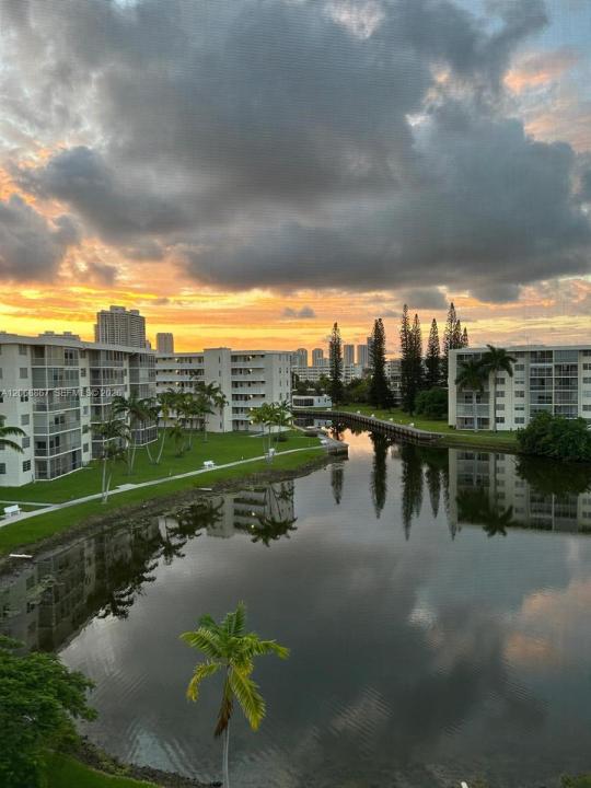 2851 Leonard Dr J503, Aventura, Floride 33160, États-Unis
