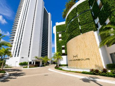 16385 Biscayne Blvd 1920, North Miami Beach, Florida 33160, USA