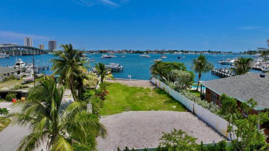 265 E 23RD Street, Riviera Beach, Florida 33404, USA