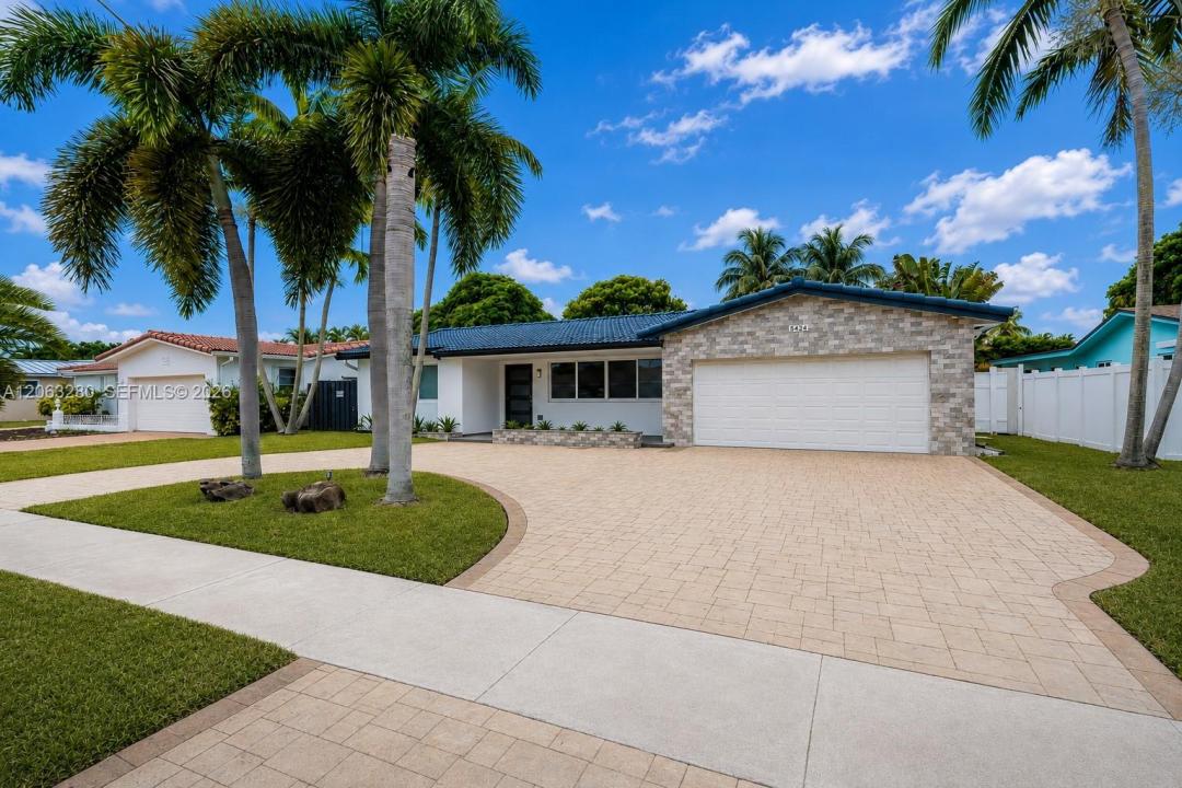 5424 Garfield St, Hollywood, Florida 33021, USA