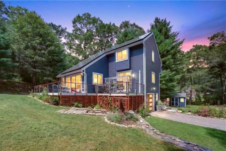 280 Shannock Road, South Kingstown, Rhode Island 02879, USA