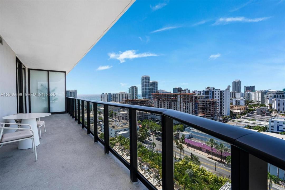 580 72nd St 1410, Miami Beach, Florida 33141, USA