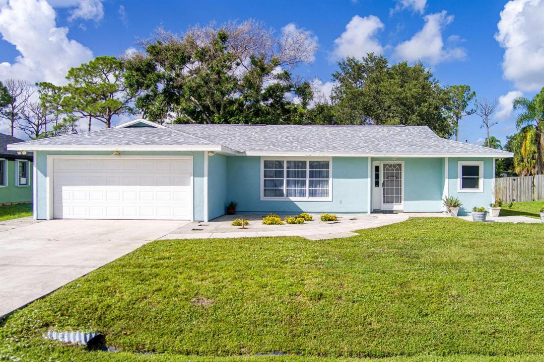 662 SE Essex Drive, Port St. Lucie, 플로리다 34984, 미국