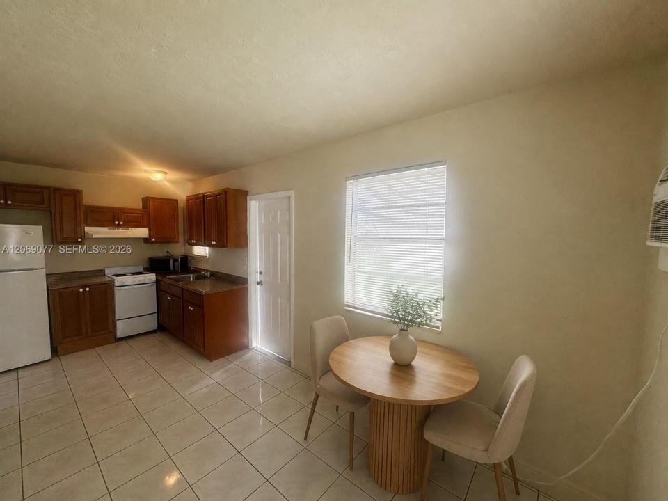 2228 Grant St 4, Hollywood, Floride 33020, États-Unis