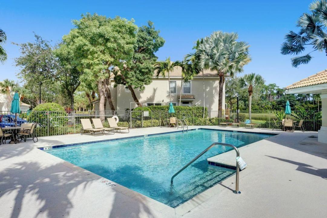 1102 Woodfield Road, Florida 33415, Stati Uniti