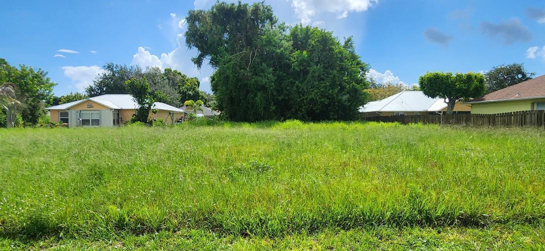 8247 SANDPINE Circle, Port St. Lucie, Floride 34952, États-Unis