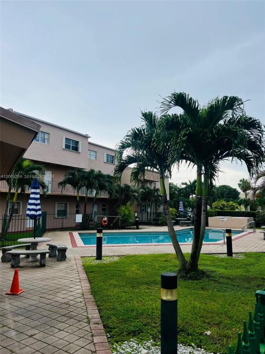 10500 SW 8th St 410, Miami, Floride 33174, États-Unis