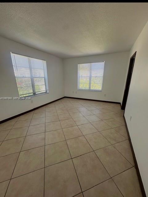1165 98 403, Bay Harbor Islands, Floride 33154, États-Unis