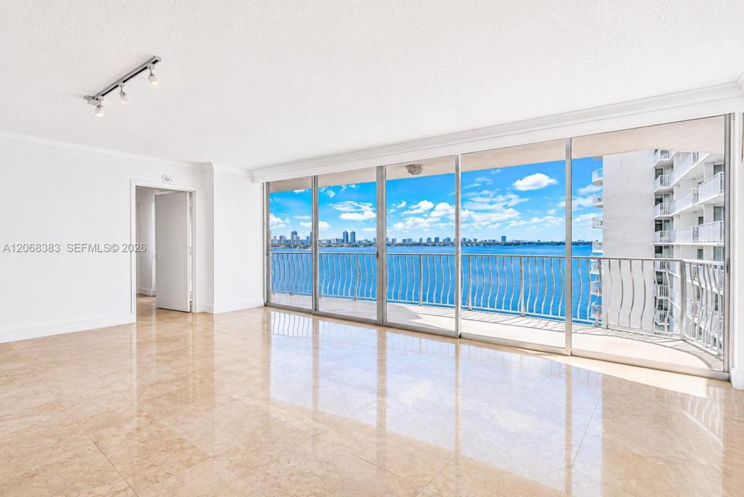 7601 E Treasure Dr 1924, North Bay Village, Florida 33141, Stati Uniti