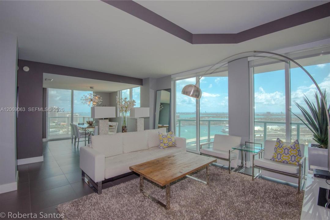 244 Biscayne Blvd 3902, Miami, Floride 33132, États-Unis