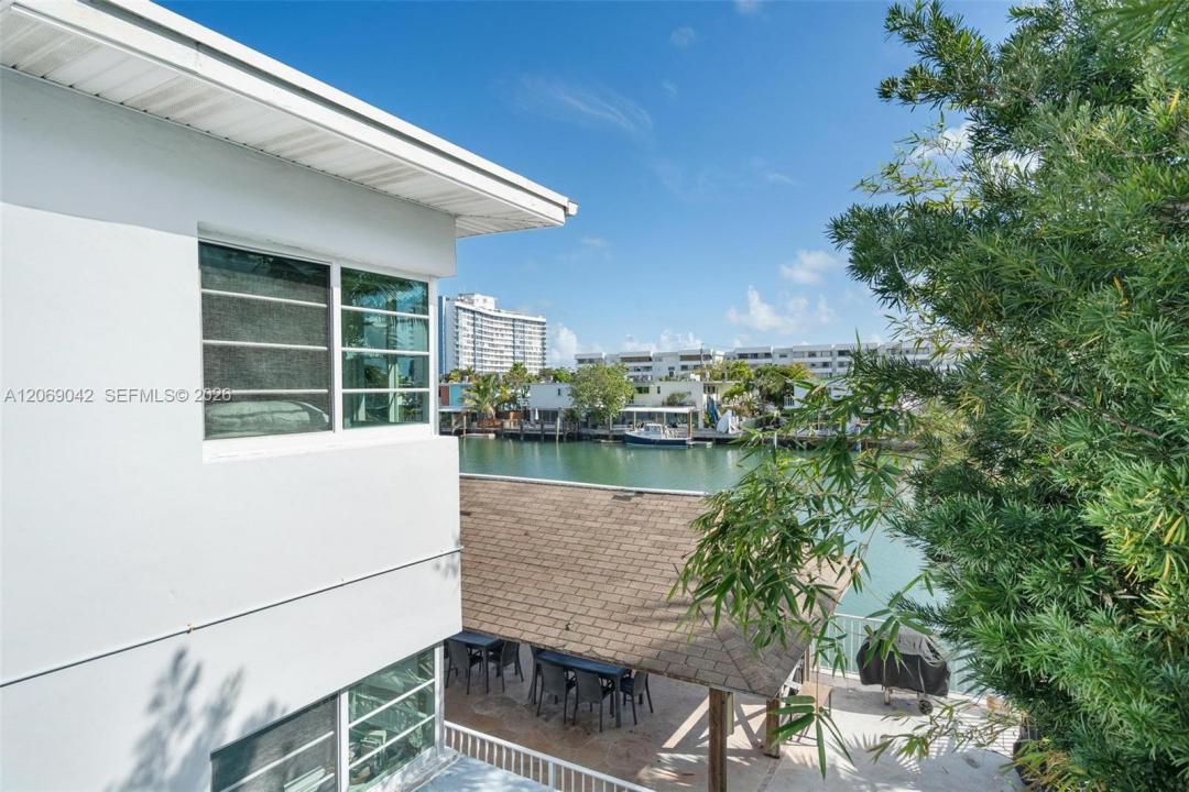 7207 Bay Dr 11, Miami Beach, Floride 33141, États-Unis