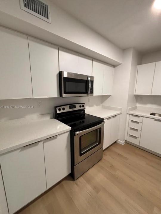 11505 NW 22nd Ave 102, Miami, فلوريدا 33167, الولايات المتحدة