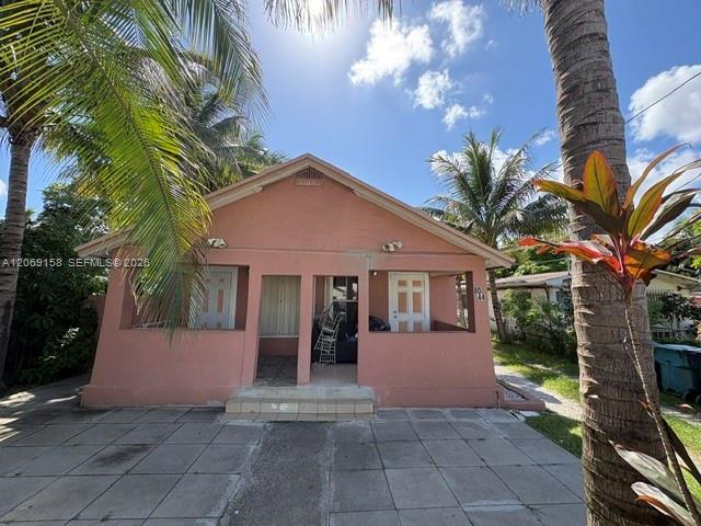 8044 NW 1st Pl, Miami, Florida 33150, USA
