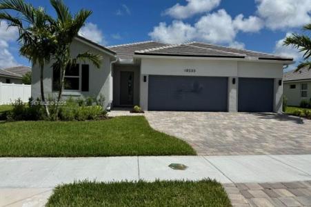 10233 Bahama Drive, Cutler Bay, Florida 33189, USA