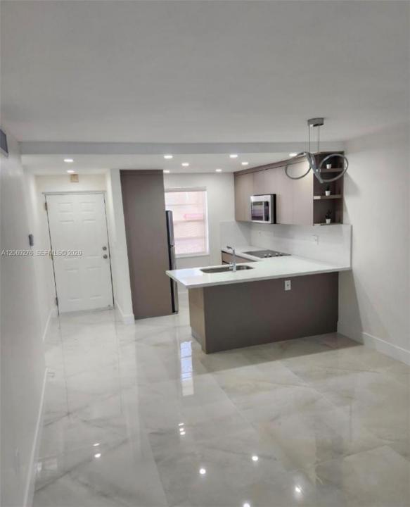9440 Fontainebleau Blvd 508, Miami, Floride 33172, États-Unis