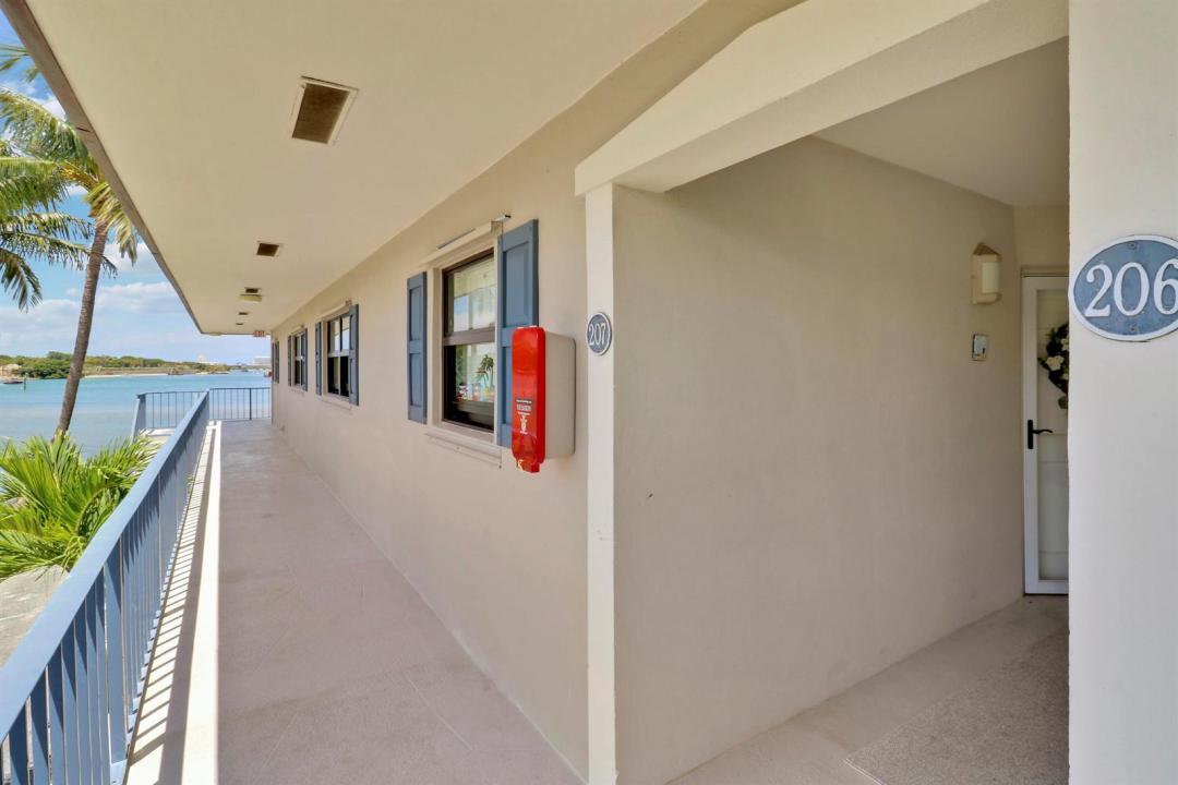 755 Saturn Street I206, Jupiter, Floryda 33477, USA