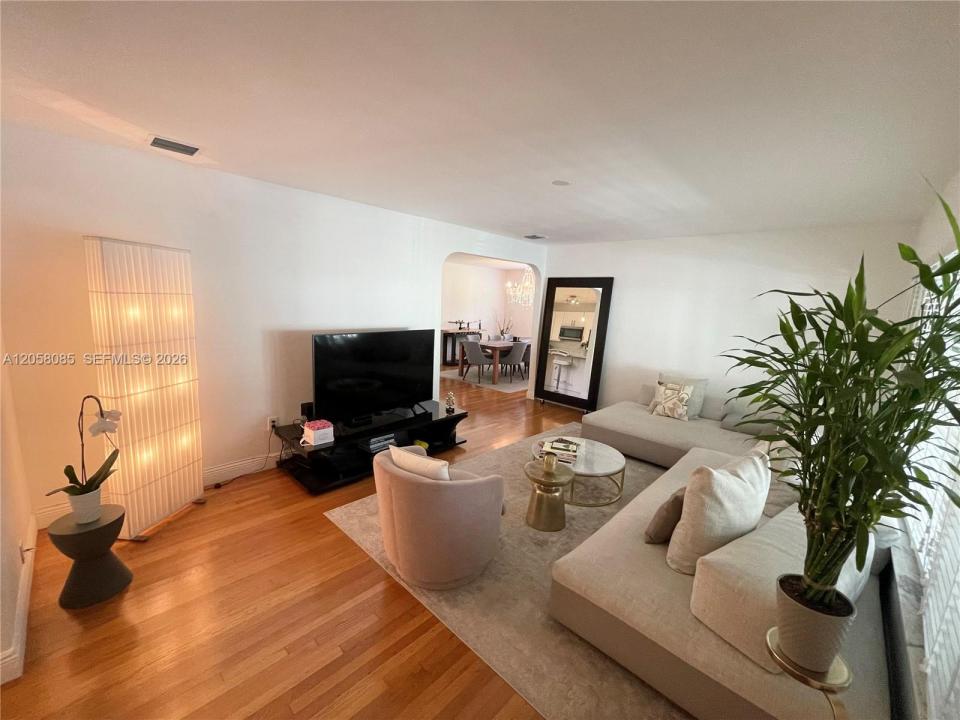 1116 Biarritz Dr, Miami Beach, Flórida 33141, Estados Unidos