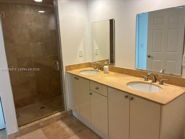 1755 E Hallandale Beach Blvd 701E, Hallandale Beach, Floride 33009, États-Unis