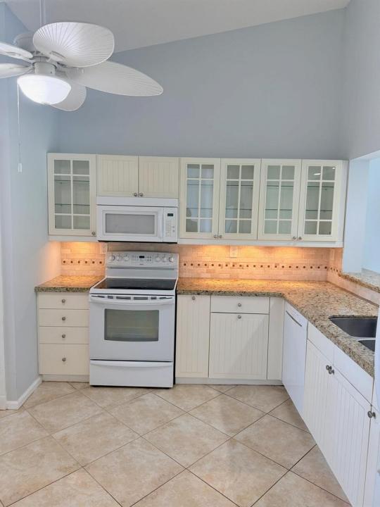 2351 NE 14th Street Causeway 537, Pompano Beach, Florida 33062, Stati Uniti