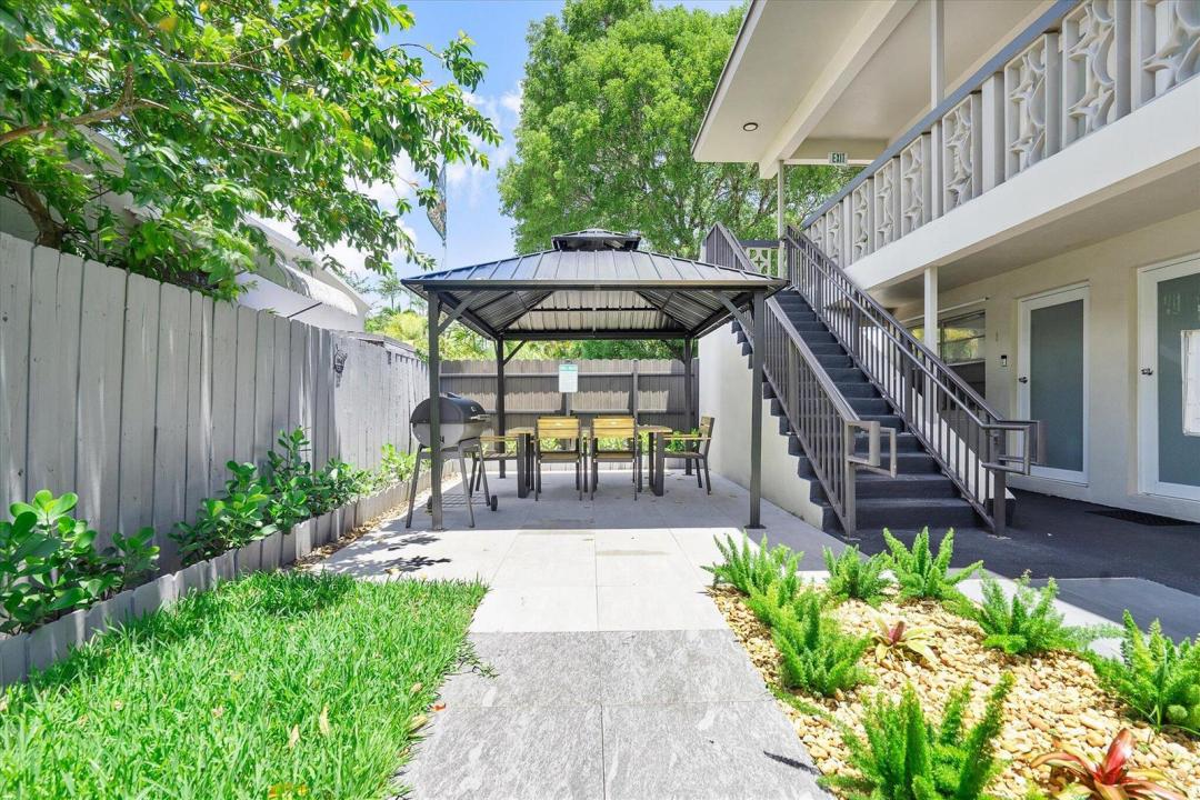 1638 PLUNKETT Street 9, Hollywood, Floride 33020, États-Unis