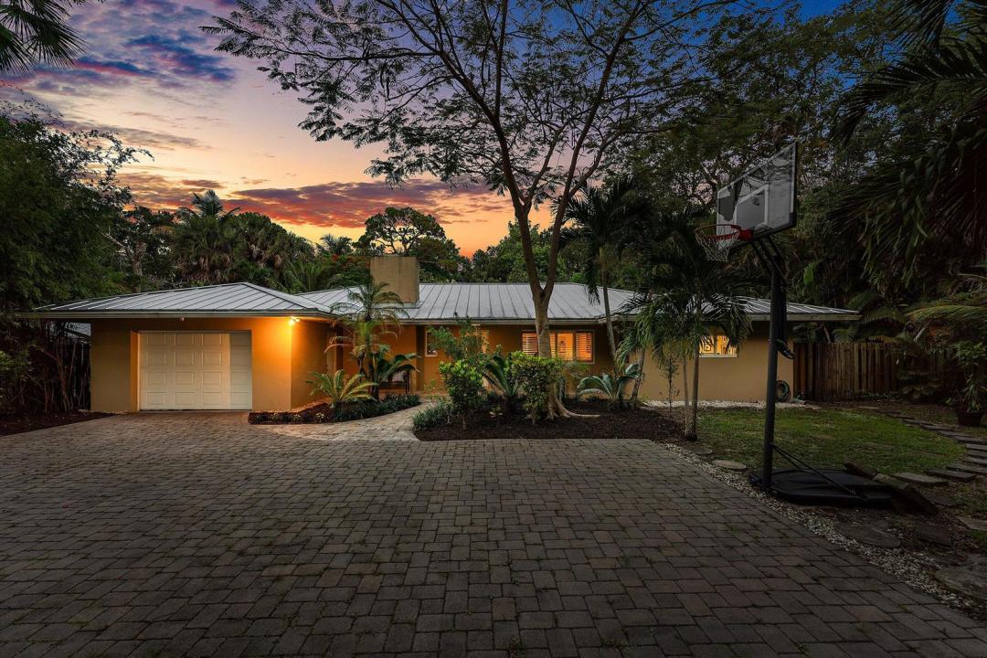 2130 SW 27TH Terrace, Fort Lauderdale, Florida 33312, USA