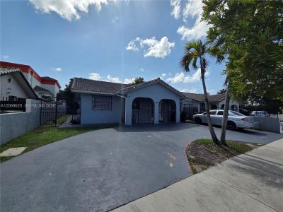 7825 W 4th Ln, Hialeah, Florida 33014, USA