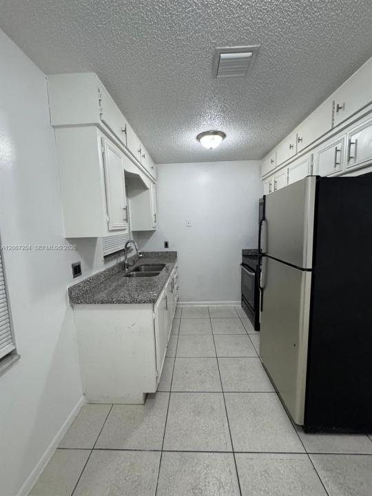 1746 N 3rd Ave N 10, Lake Worth, Floride 33460, États-Unis