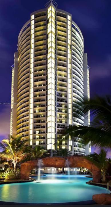 18001 Collins Ave 2206, Sunny Isles Beach, Floride 33160, États-Unis